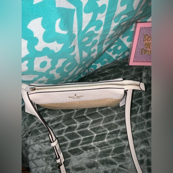 Leila Colorblock Triple Gusset Crossbody White/Wicker NWT cottagecore summer - Picture 10 of 13